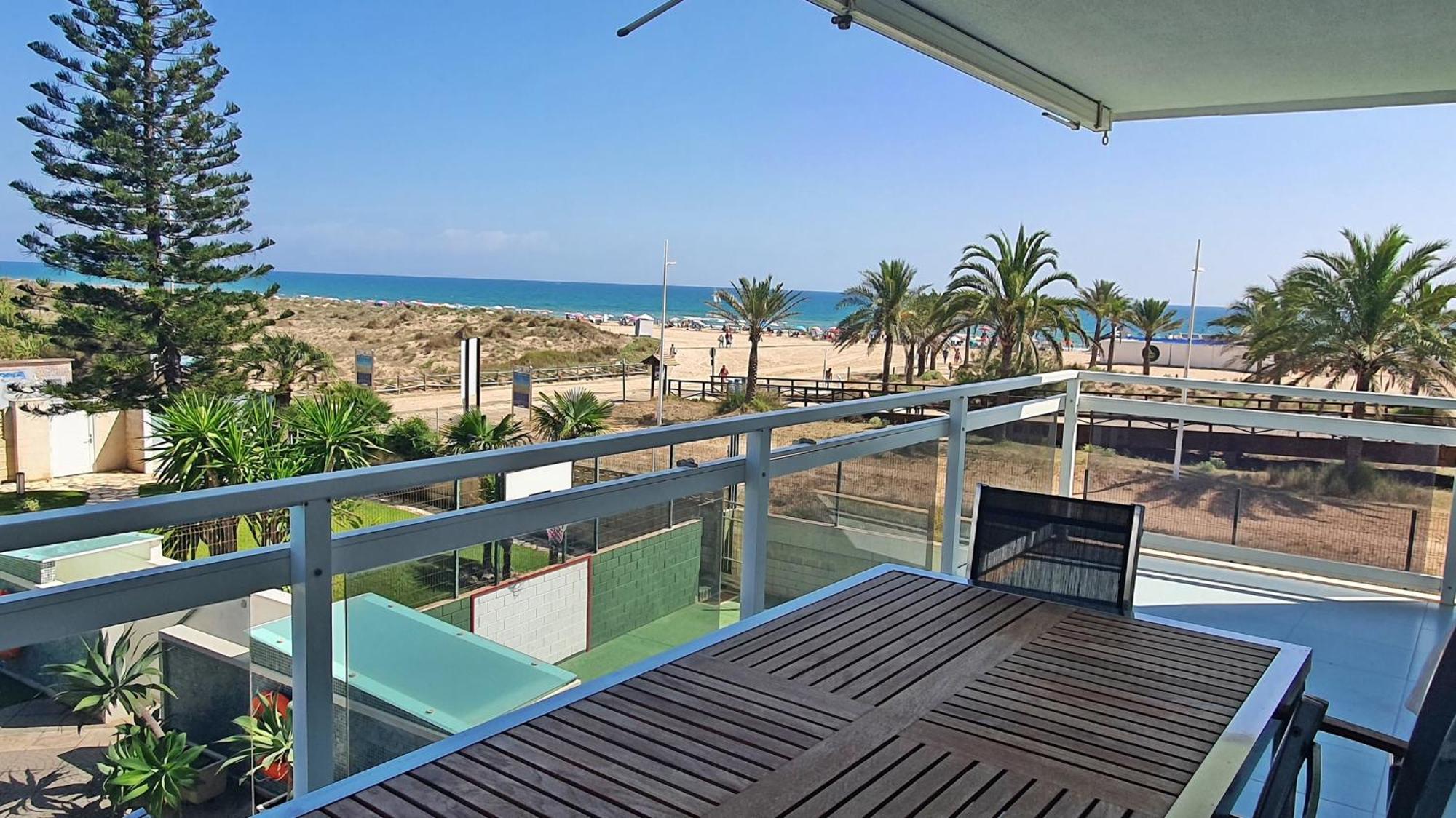 Ferienwohnung Aigua Blava Primera Linea - Alquiler Solo Familias Playa de Gandia Exterior foto