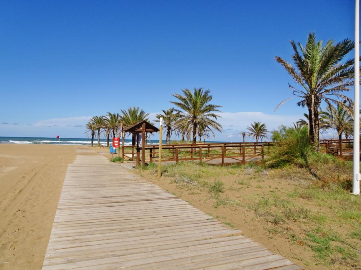 Ferienwohnung Aigua Blava Primera Linea - Alquiler Solo Familias Playa de Gandia Exterior foto