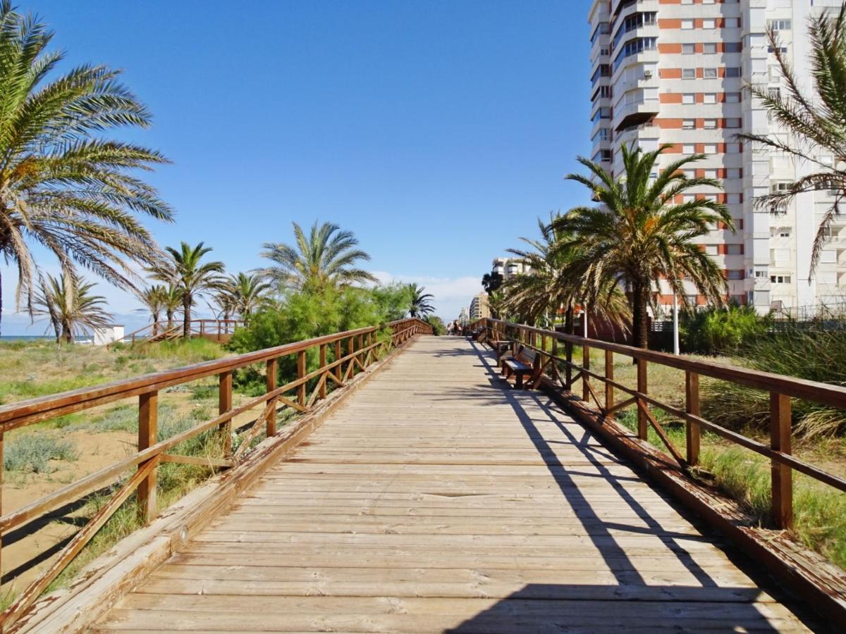 Ferienwohnung Aigua Blava Primera Linea - Alquiler Solo Familias Playa de Gandia Exterior foto